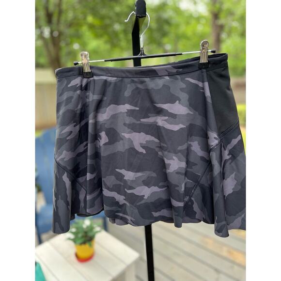 Athleta Match Point Skort Skirt Size Medium Camo - Picture 1 of 8